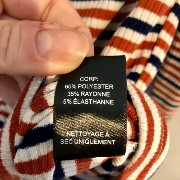 ✨3/$30 Design Lab Ribbed Adjustable Crop Top - Picture 5 of 6